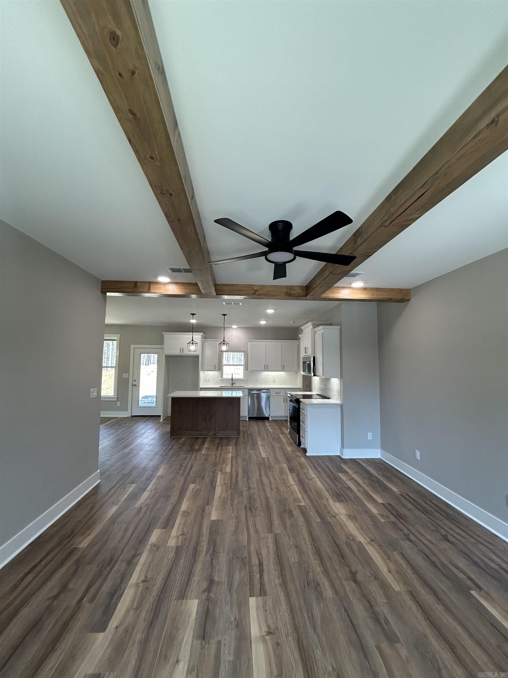 Property Photo: 210 Diamondhead Drive AR 71913