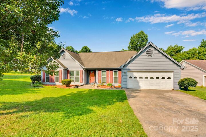 10109 Crayton Drive  Charlotte NC 28269 photo