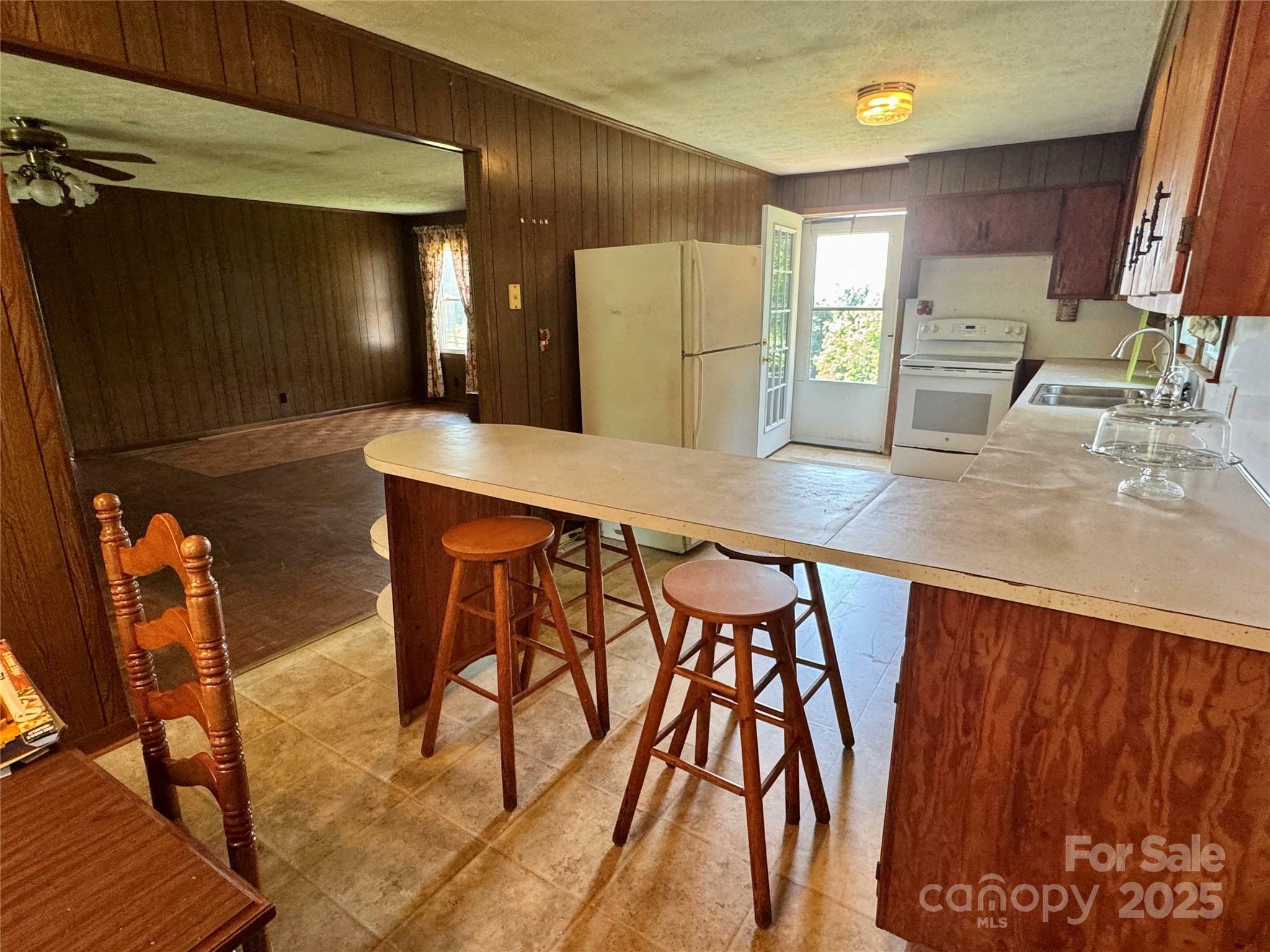 Property Photo: 6369 Pinnacle Mountain Road NC 28806