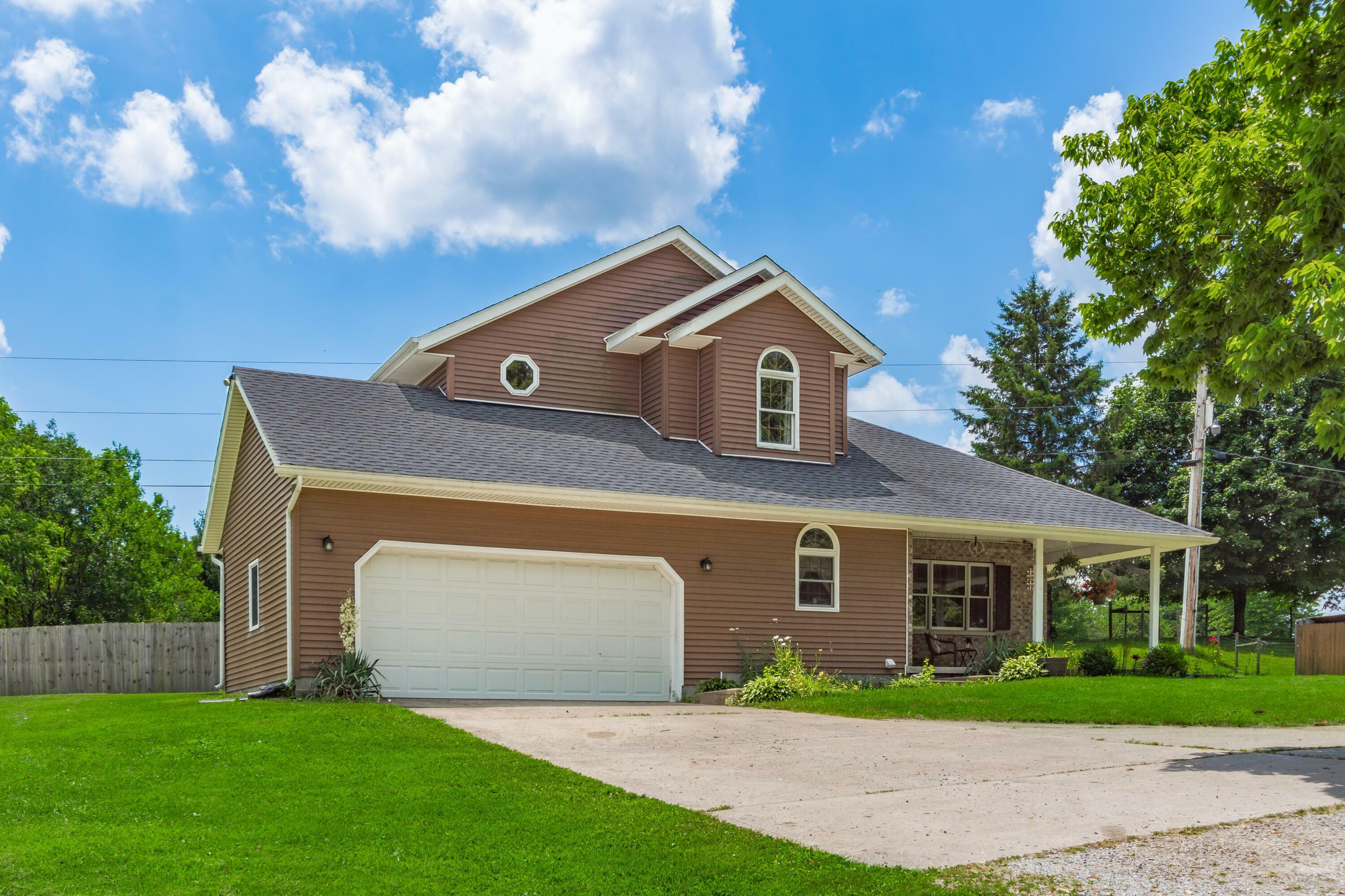 Property Photo: 4545 Woodland Road OH 43078