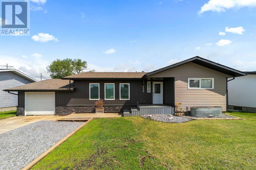 Property Photo: 5620 50 Avenue AB T0B 2L0