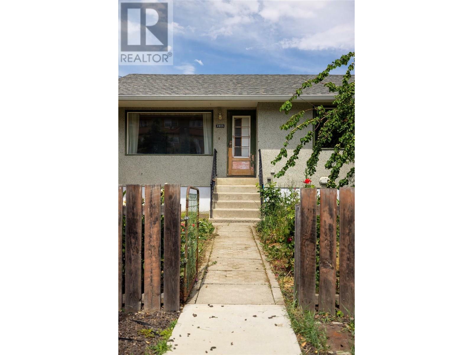 Property Photo: 2805 39 Avenue BC V1T 3C2