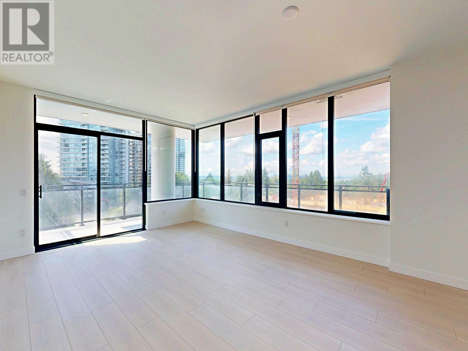 Property Photo: 626 Claremont Street 902 BC V3J 3T4