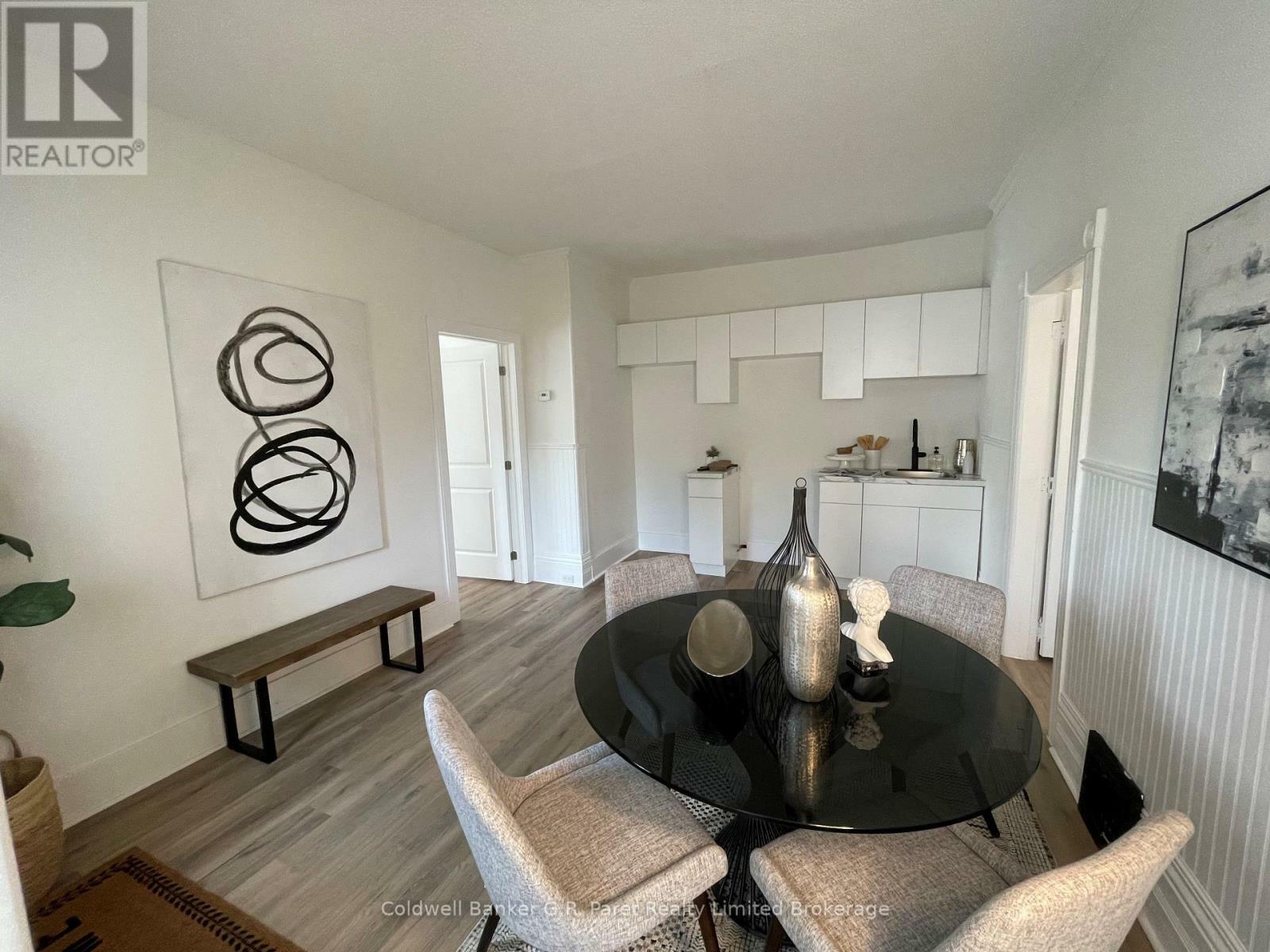 Photo de la propriété: 89 Church Street West Unit B ON N4B 1V9