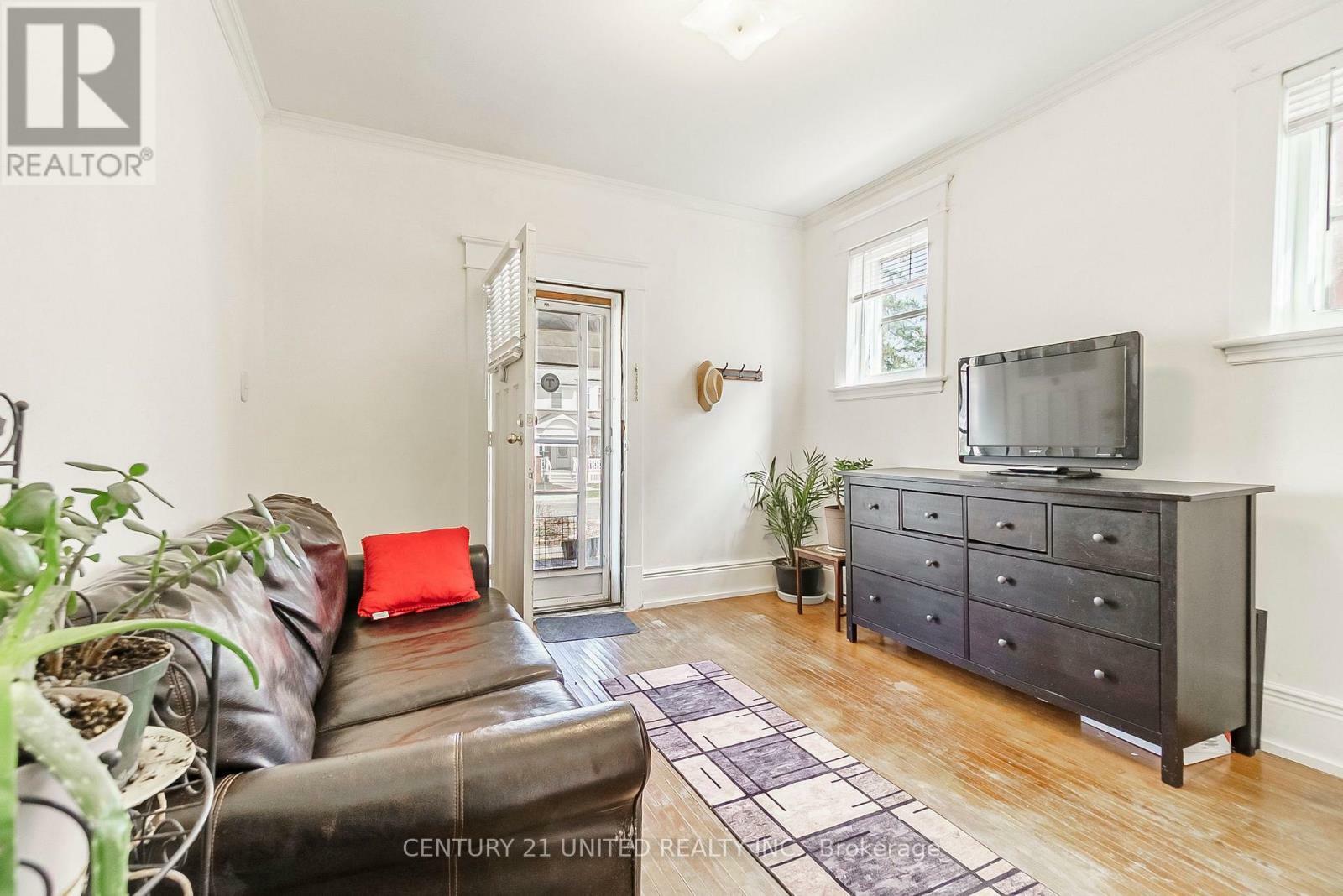 Property Photo: 319 Elias Avenue ON K9J 5G8