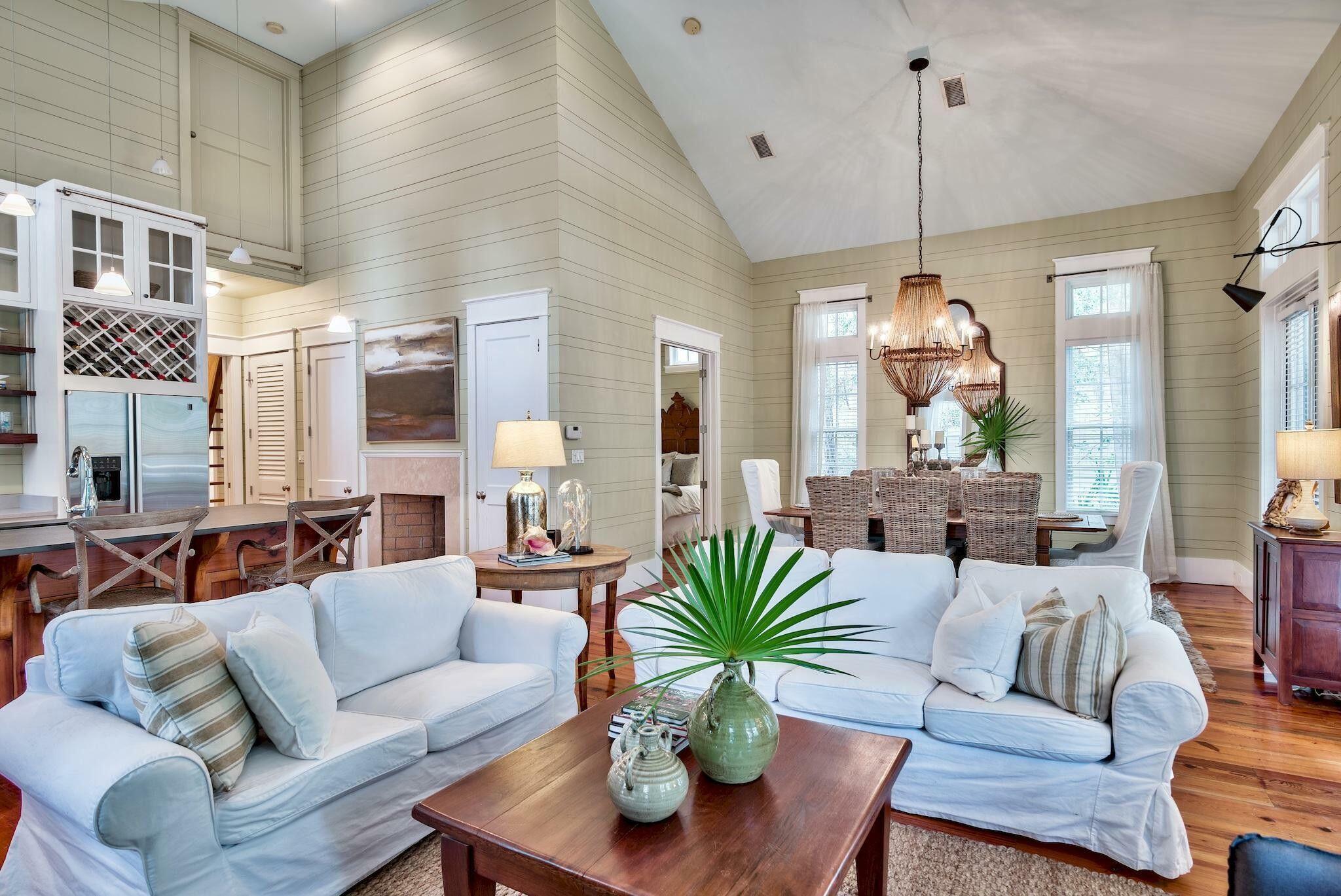Property Photo: 1371 Western Lake Drive FL 32459