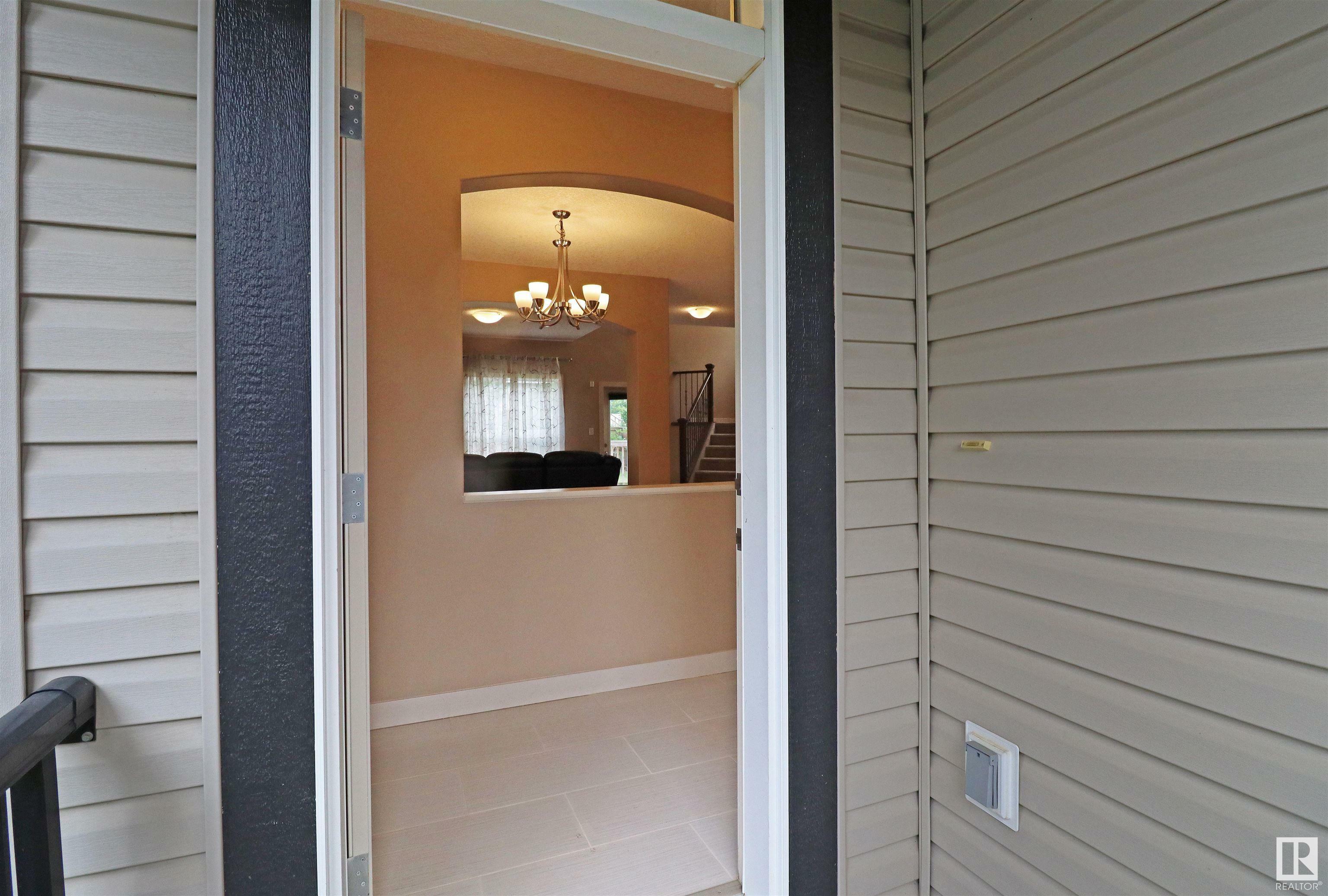 Photo de la propriété:  248 Secord Drive NW  AB T5T 4H4 