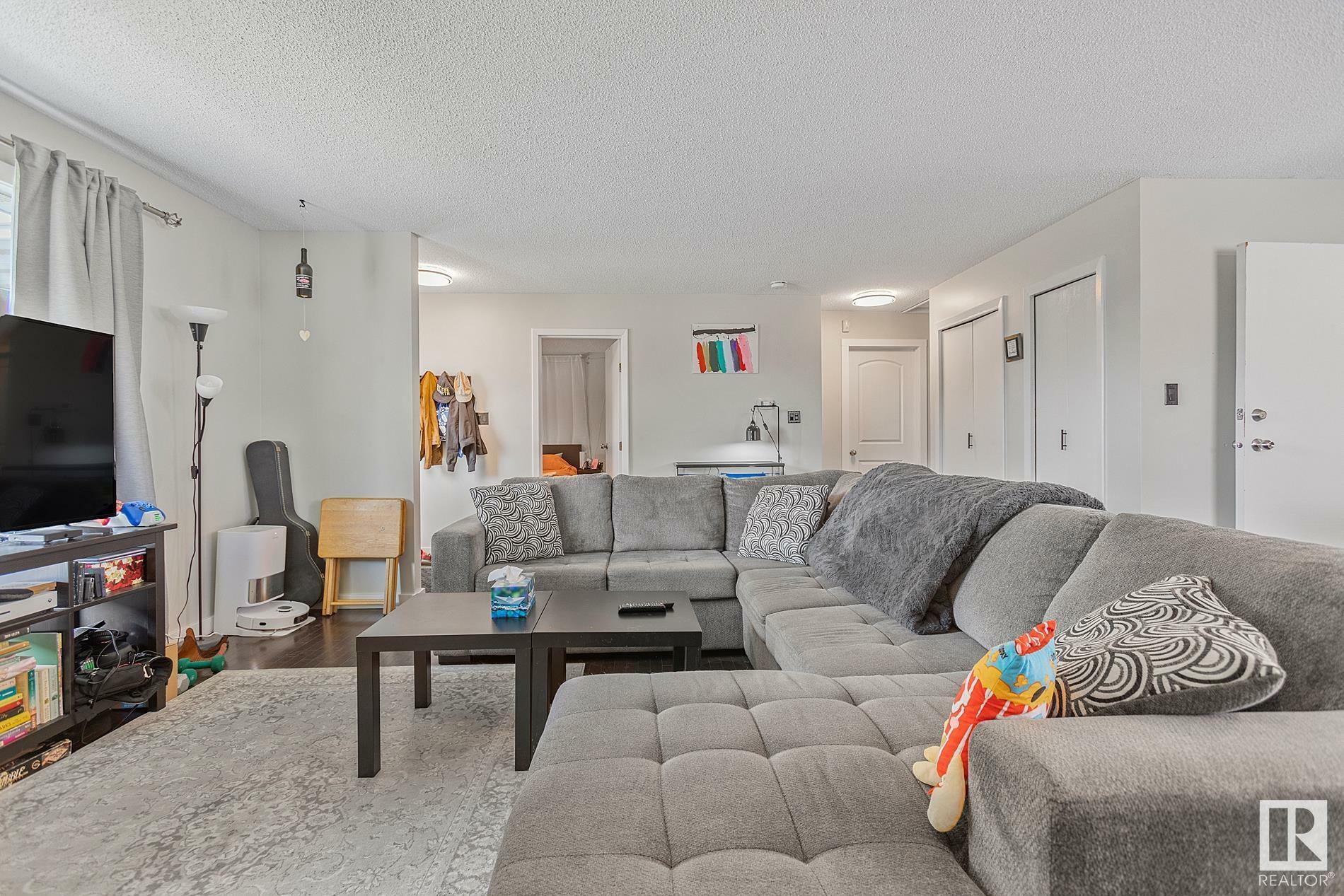 Property Photo: 512 Knottwood NW AB T6K 1W8