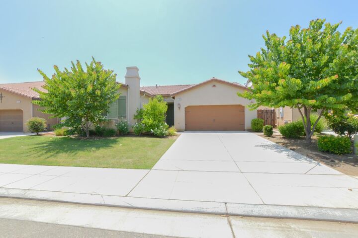 1056 Encino Avenue  Clovis CA 93619 photo