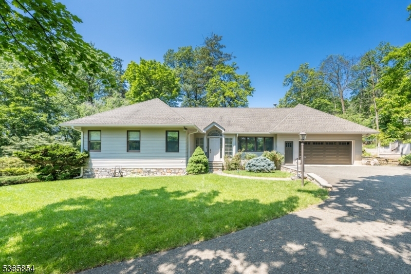 31 Evergreen Ln  Watchung Boro NJ 07069 photo