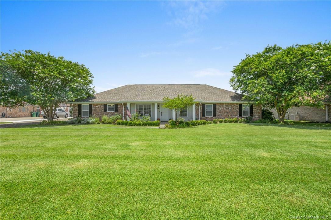 Property Photo:  1818 Deepwoods Drive  LA 70605 