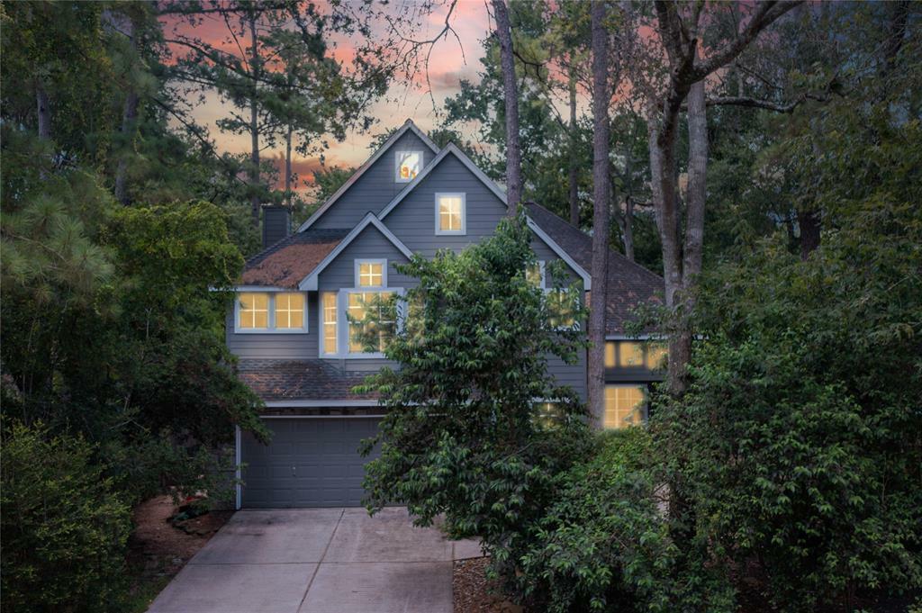 Property Photo: 98 E Greywing Court TX 77382