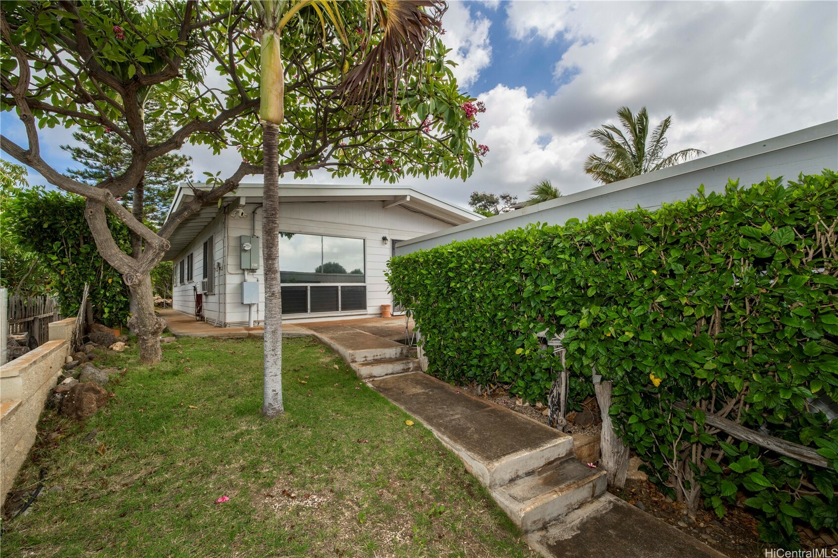 Property Photo: 92-1020 Palailai Place HI 96707