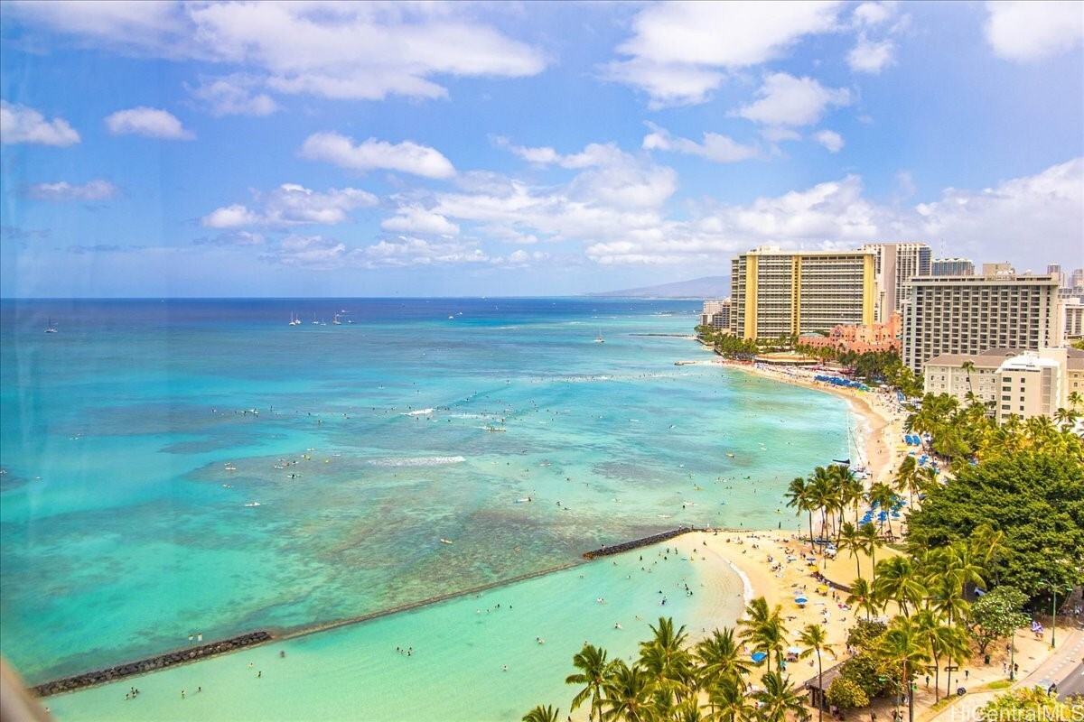 2500 Kalakaua Avenue 2103  Honolulu HI 96815 photo