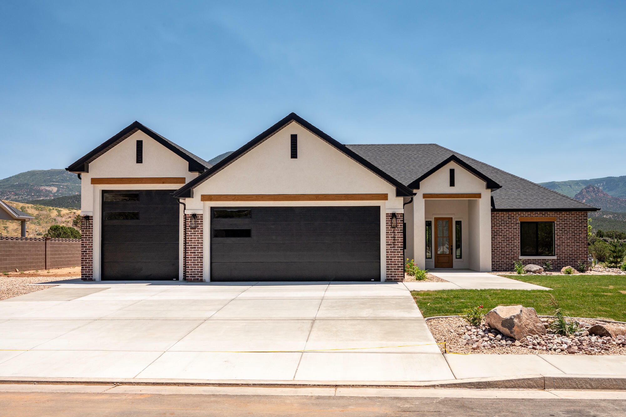Property Photo: 2345 S Canyon Cir UT 84720