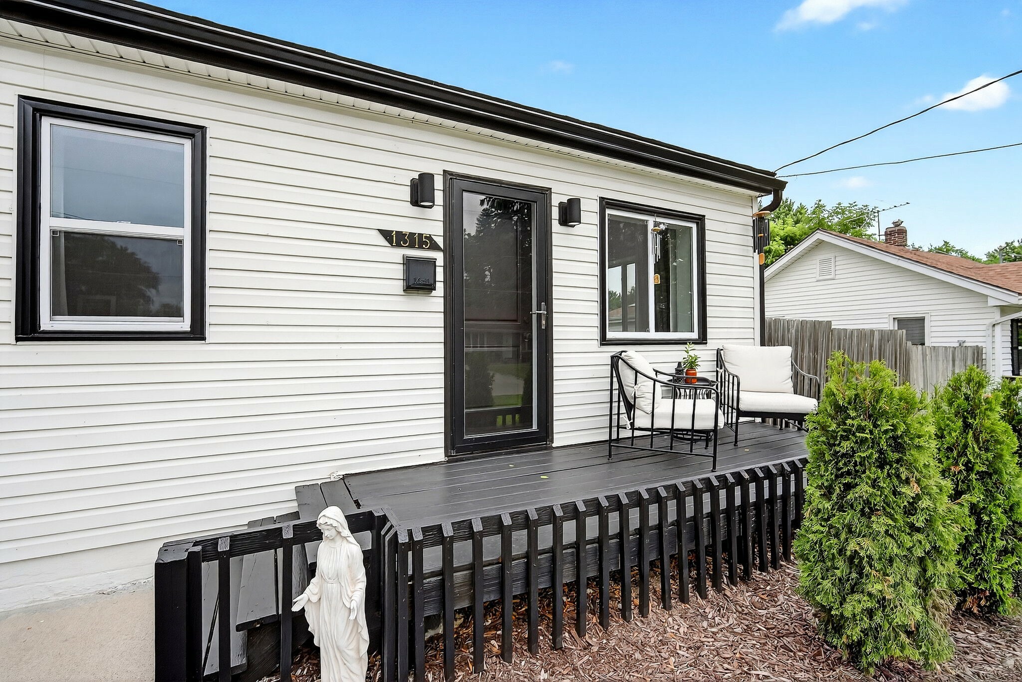 Property Photo:  1315 Bundy Street  IA 50315 