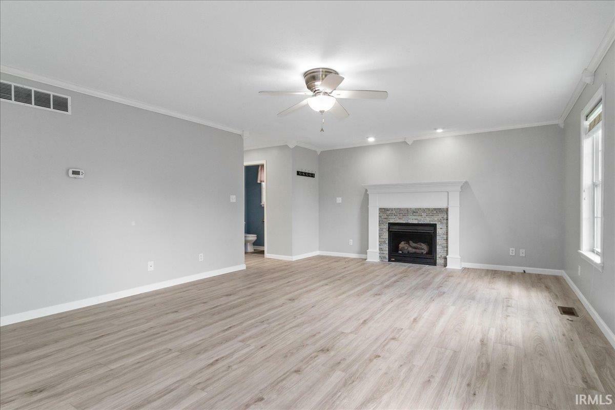 Property Photo: 6700 Oak View Court IN 47630-9126