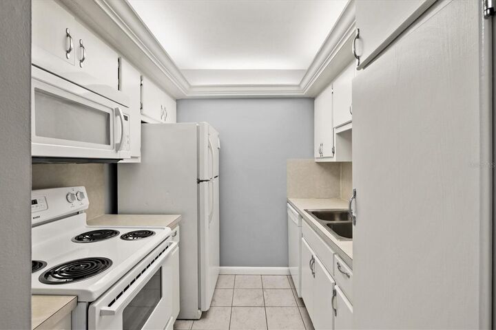 Property Photo: 614 Guild Drive 10 FL 34285