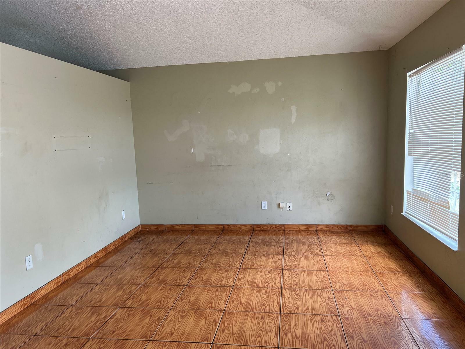 Property Photo: 1809 Elm Ridge Court FL 32808