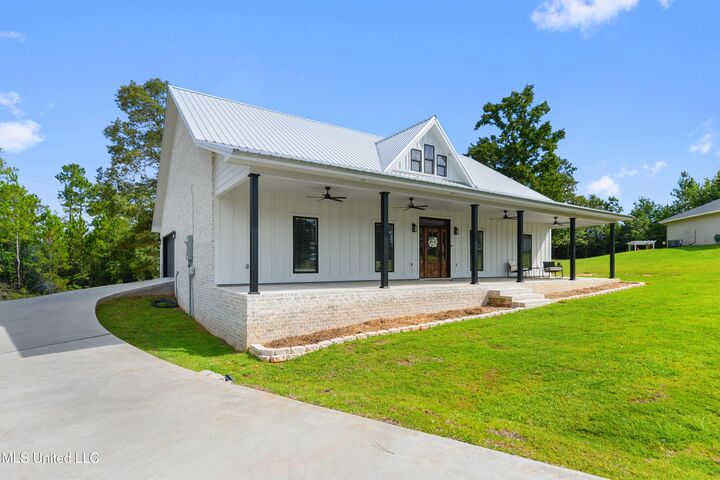 61 W Harmony Drive  Carriere MS 39426 photo