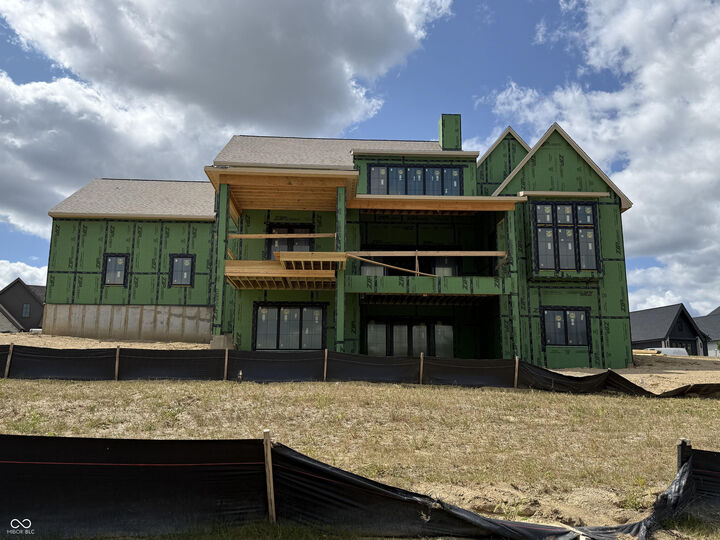 Property Photo:  1424 Chatham Ridge Court  IN 46074