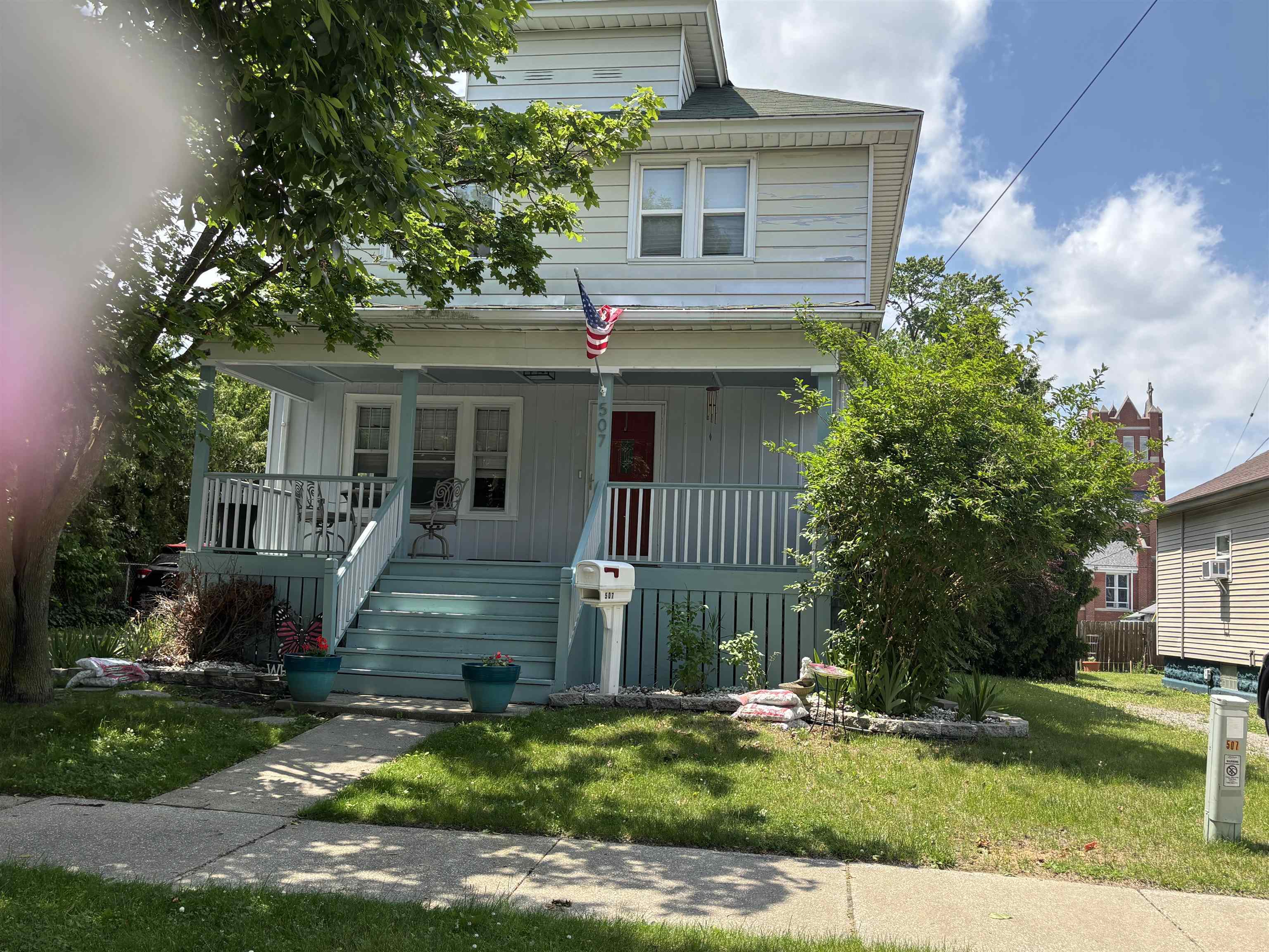 Property Photo: 507 Litchfield Street MI 48706-4838