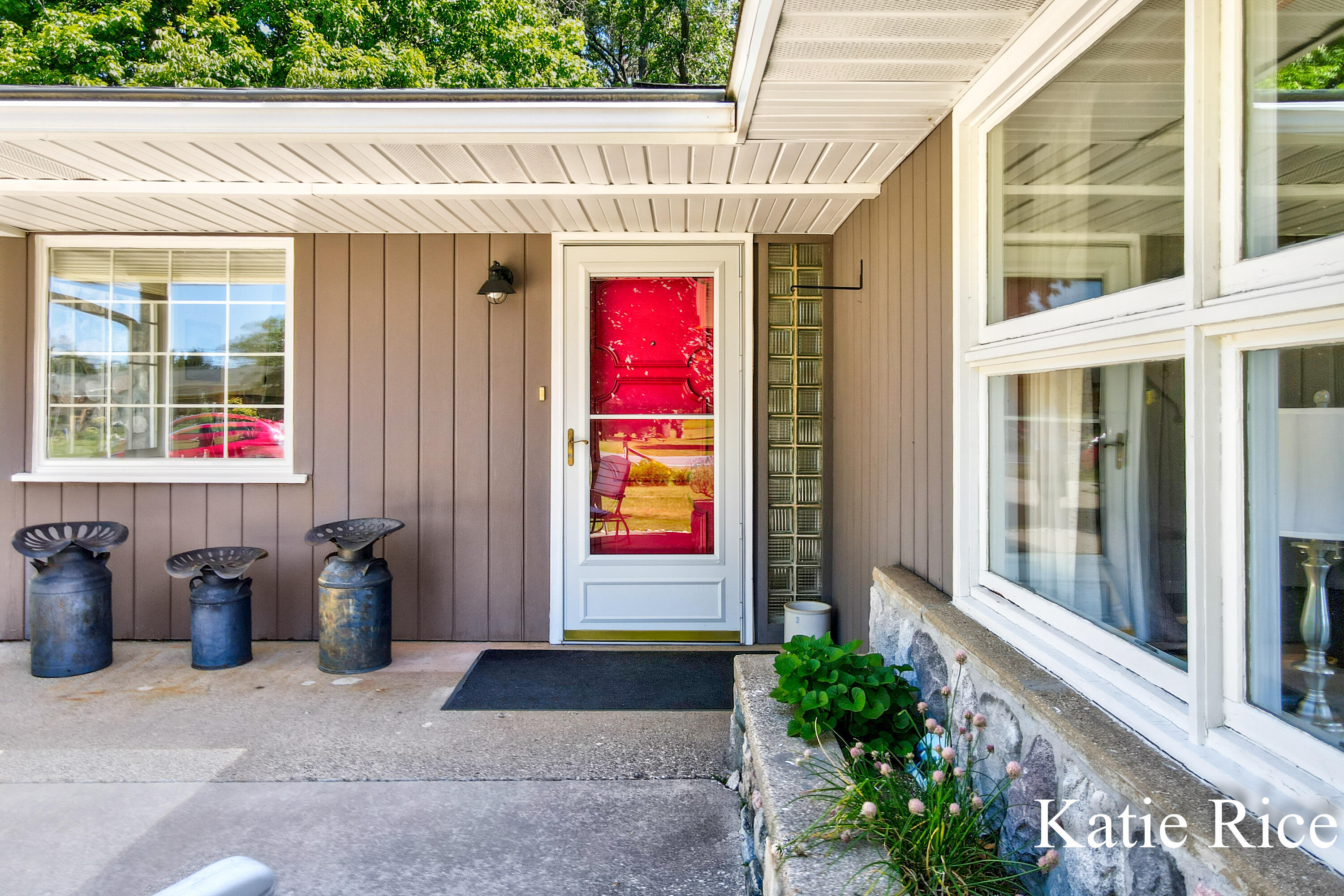 Property Photo: 4390 W Fruitvale Road MI 49437