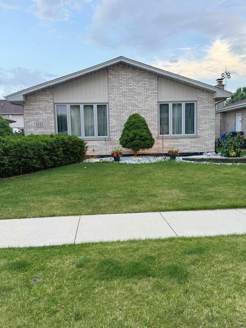 Property Photo: 5335 W 108th Place IL 60453