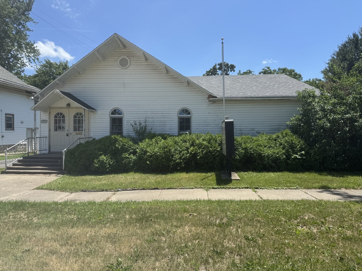 Property Photo:  1209 6th Street  IL 61342 