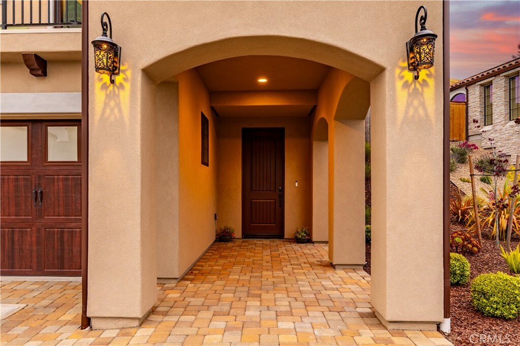 Property Photo:  3021 Arezzo Drive  CA 93401 