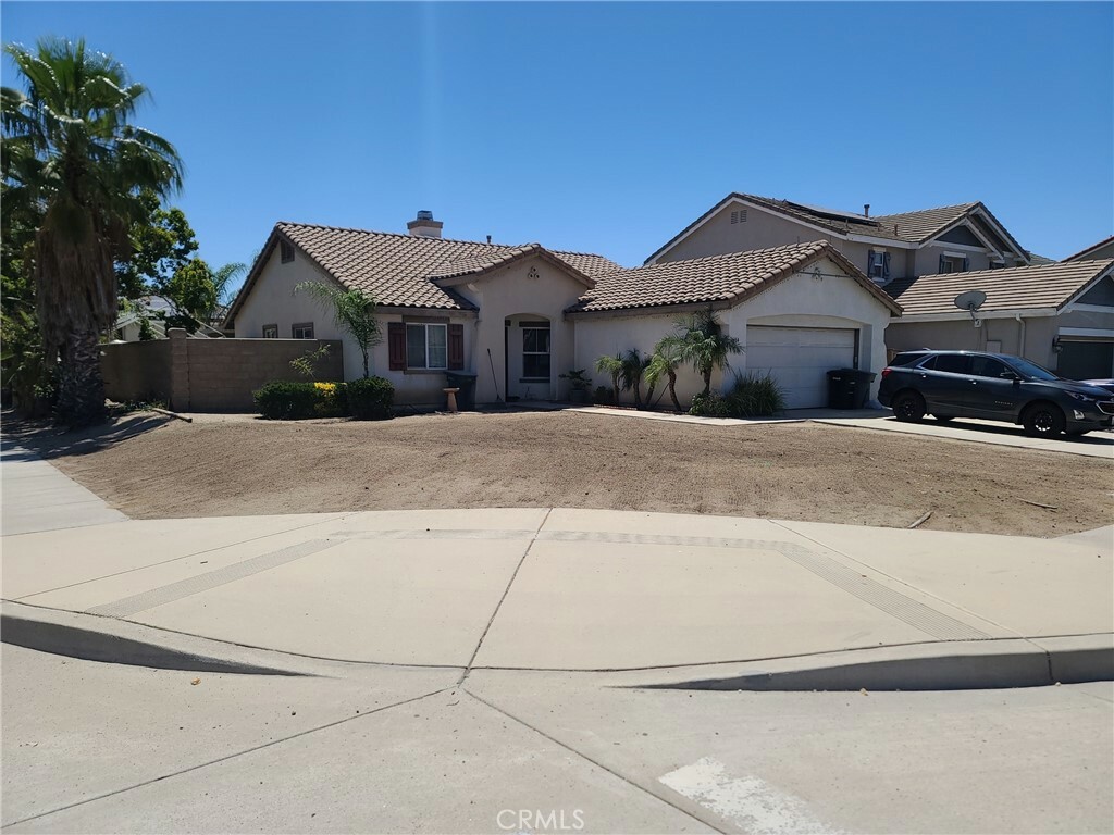 204 S Woodlake  Lake Elsinore CA 92530 photo