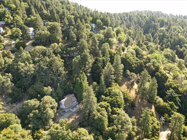 Property Photo:  21658 W Buckthorne Drive  CA 92322 