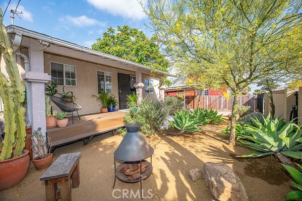 Property Photo: 1186 Buelah Avenue CA 90063