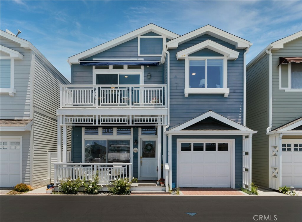 Property Photo: 33 Channel Road CA 92663