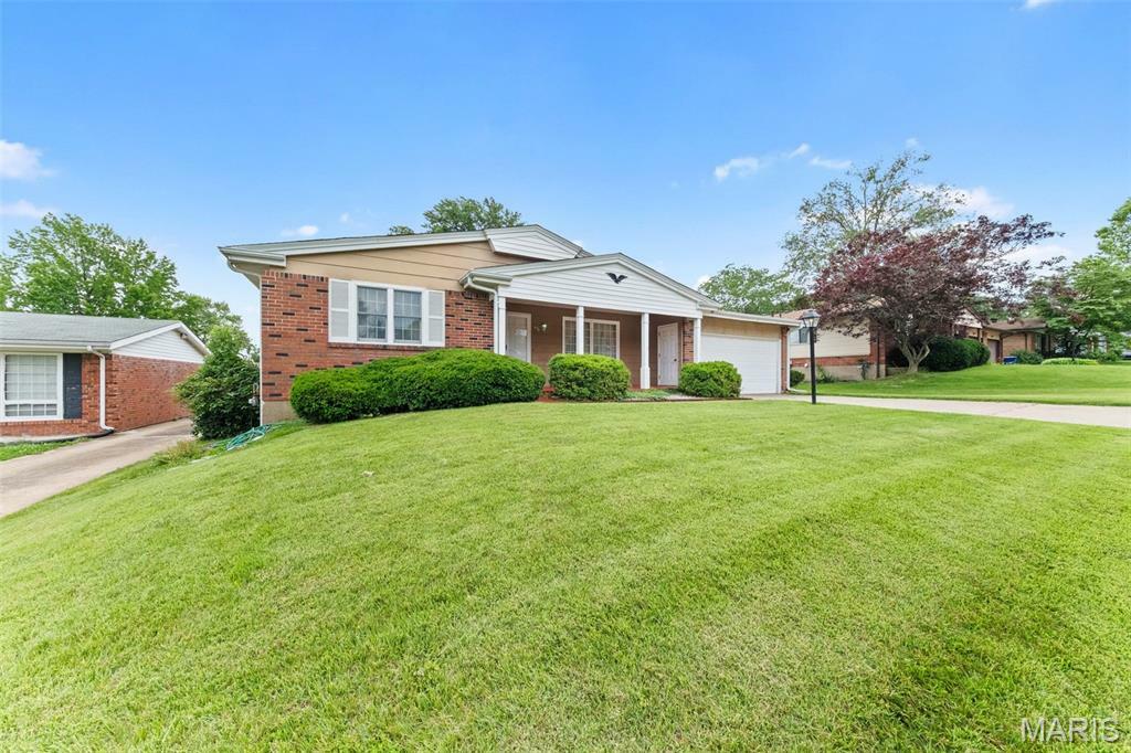 Property Photo: 670 Gateswood Drive MO 63033