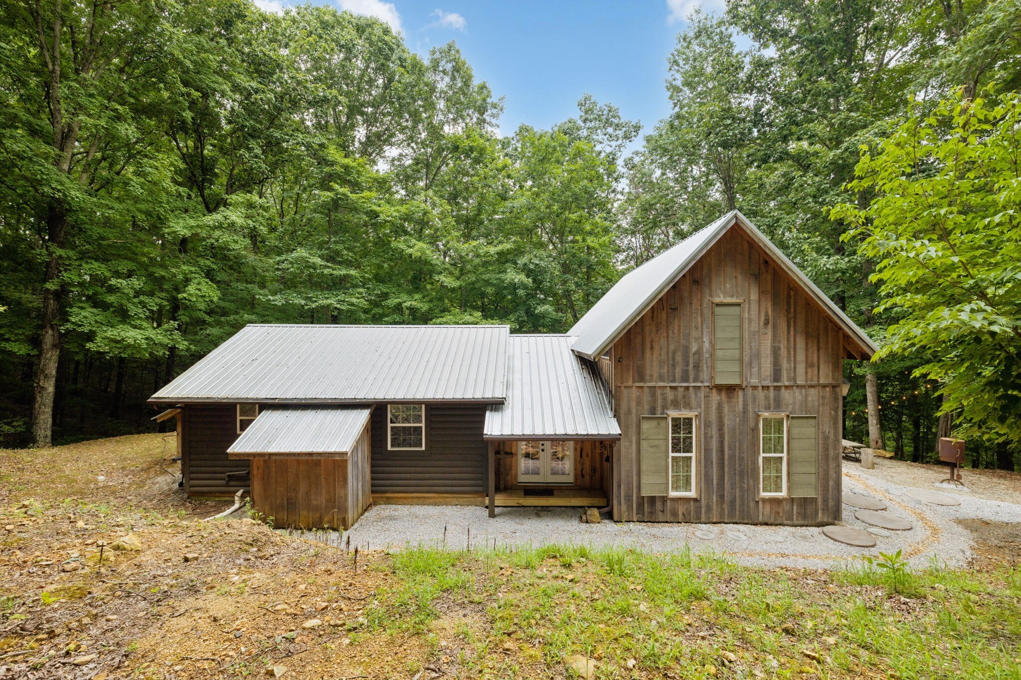 Property Photo:  228 Rack Rd  TN 37025 