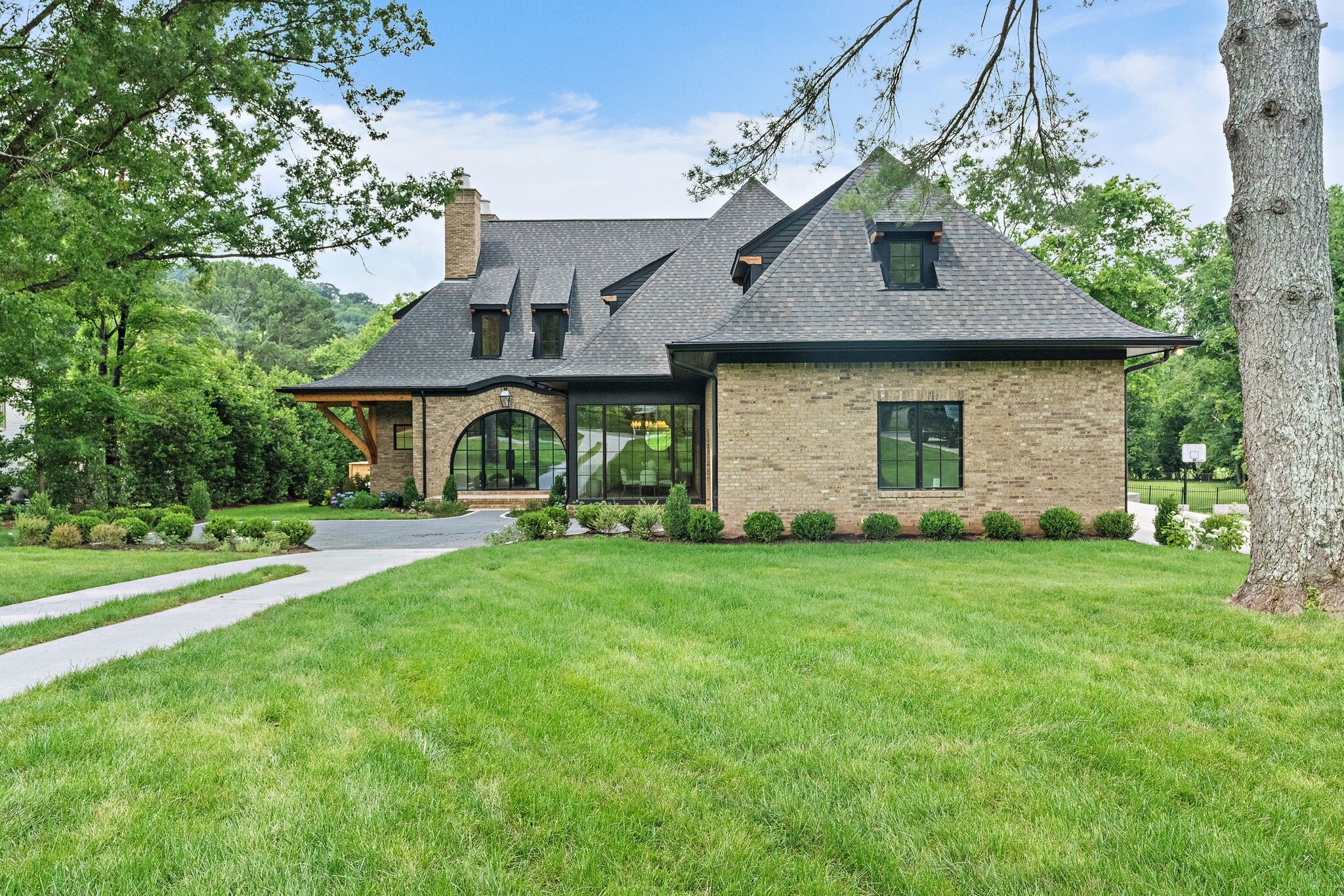 Property Photo: 2805 Tyne Blvd TN 37215