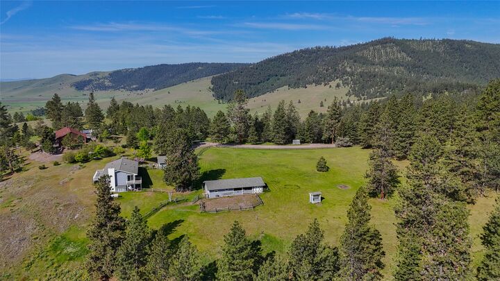 Property Photo: 32090 Ridge View Circle MT 59860