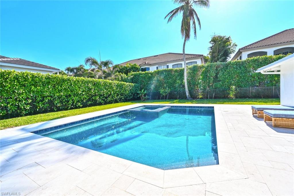 Property Photo:  646 Park Shore Dr  FL 34103 