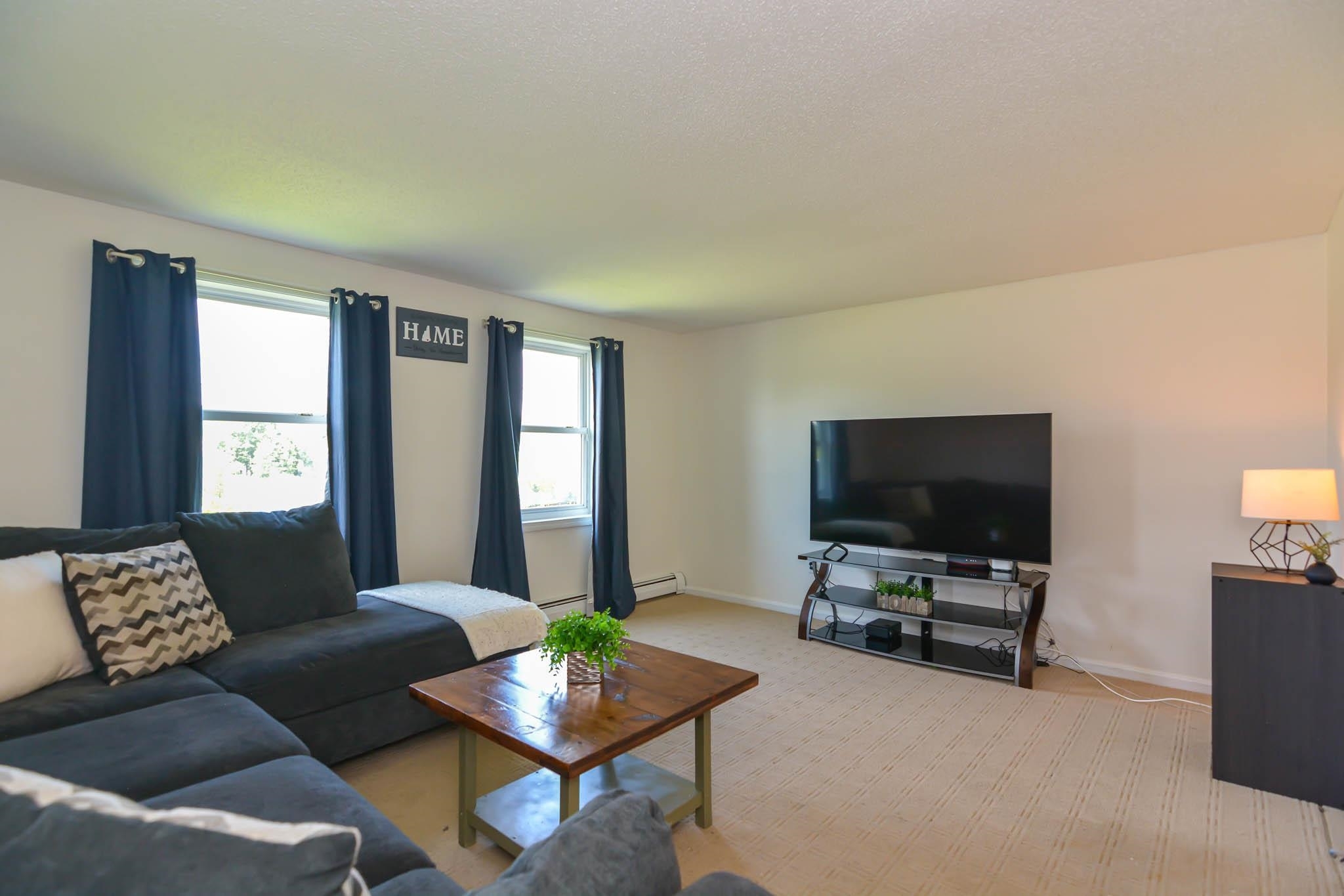 Property Photo: 5R Senter Cove Road NH 03038
