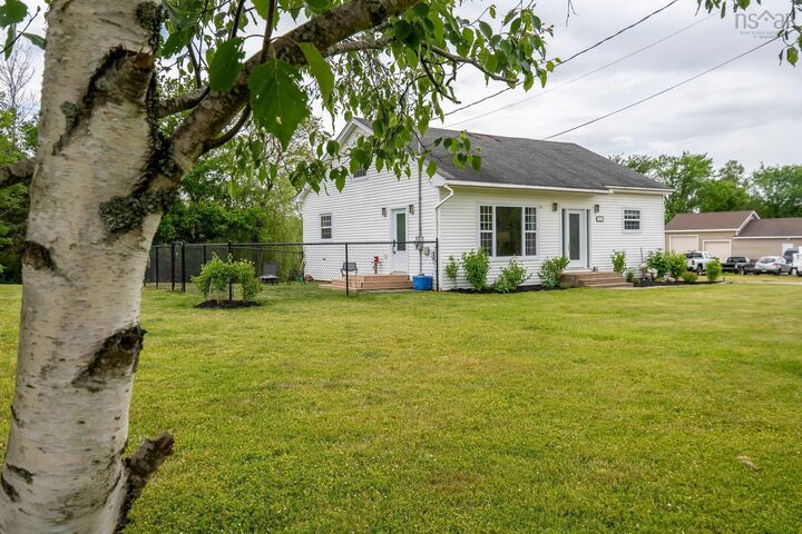 Property Photo:  4866 Highway 1  NS B0N 2T0 