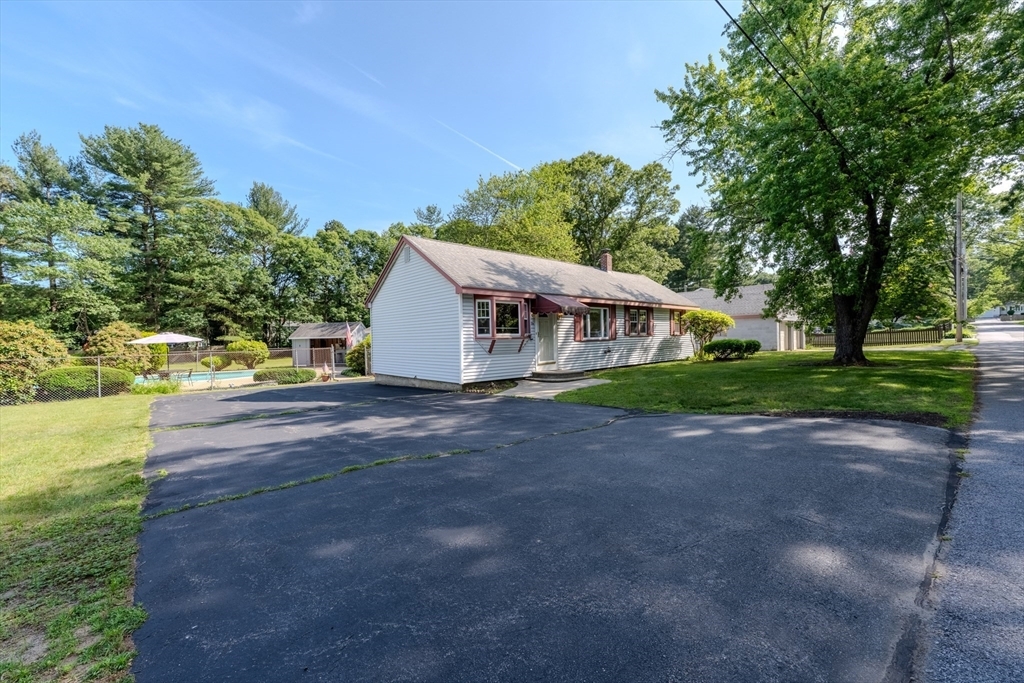 Property Photo:  10 Primrose Road  MA 01821 