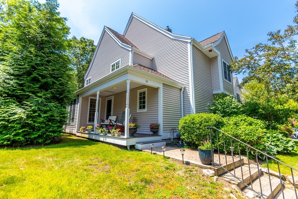 Property Photo:  15 Hampton Ct 15  MA 02649 