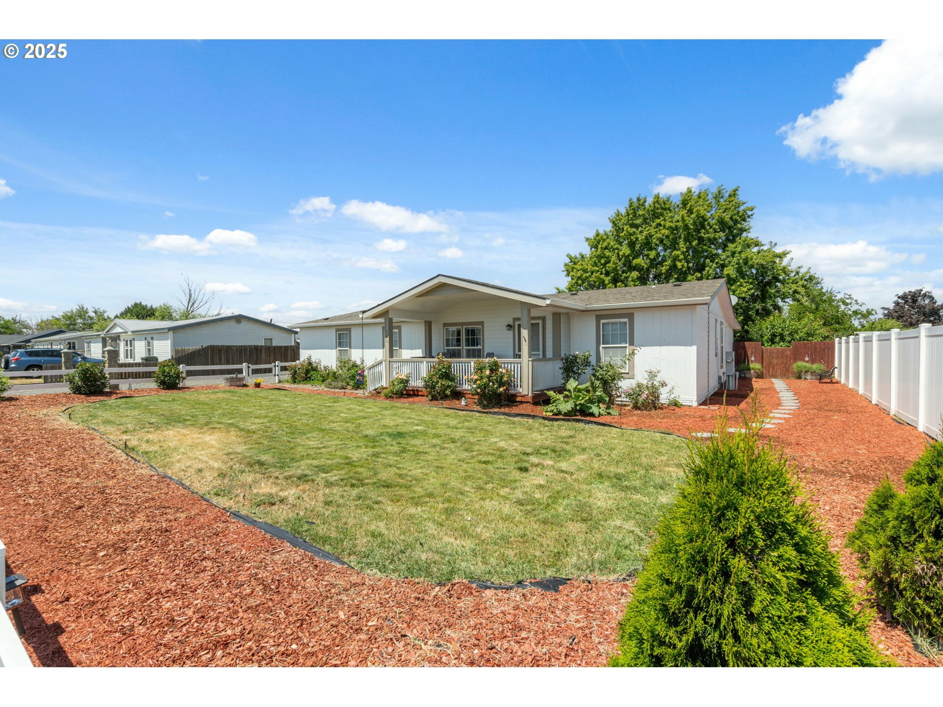 Property Photo: 120 NW Oregon Ave OR 97844