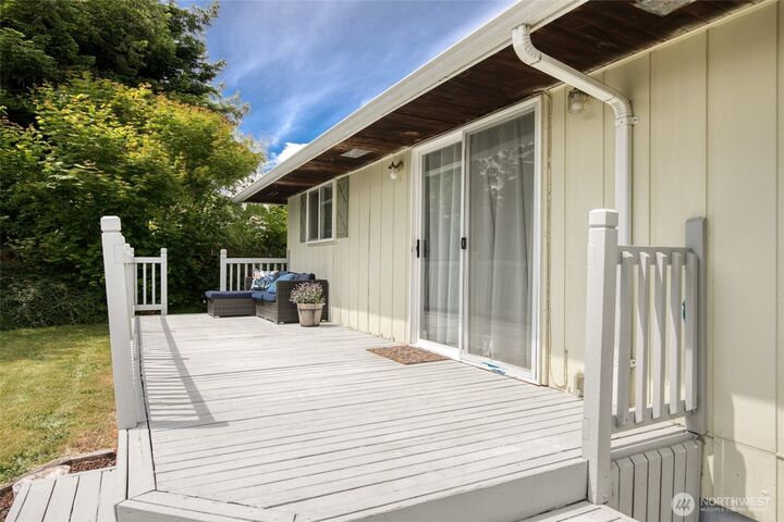 Property Photo: 218 Holly Lane WA 98537