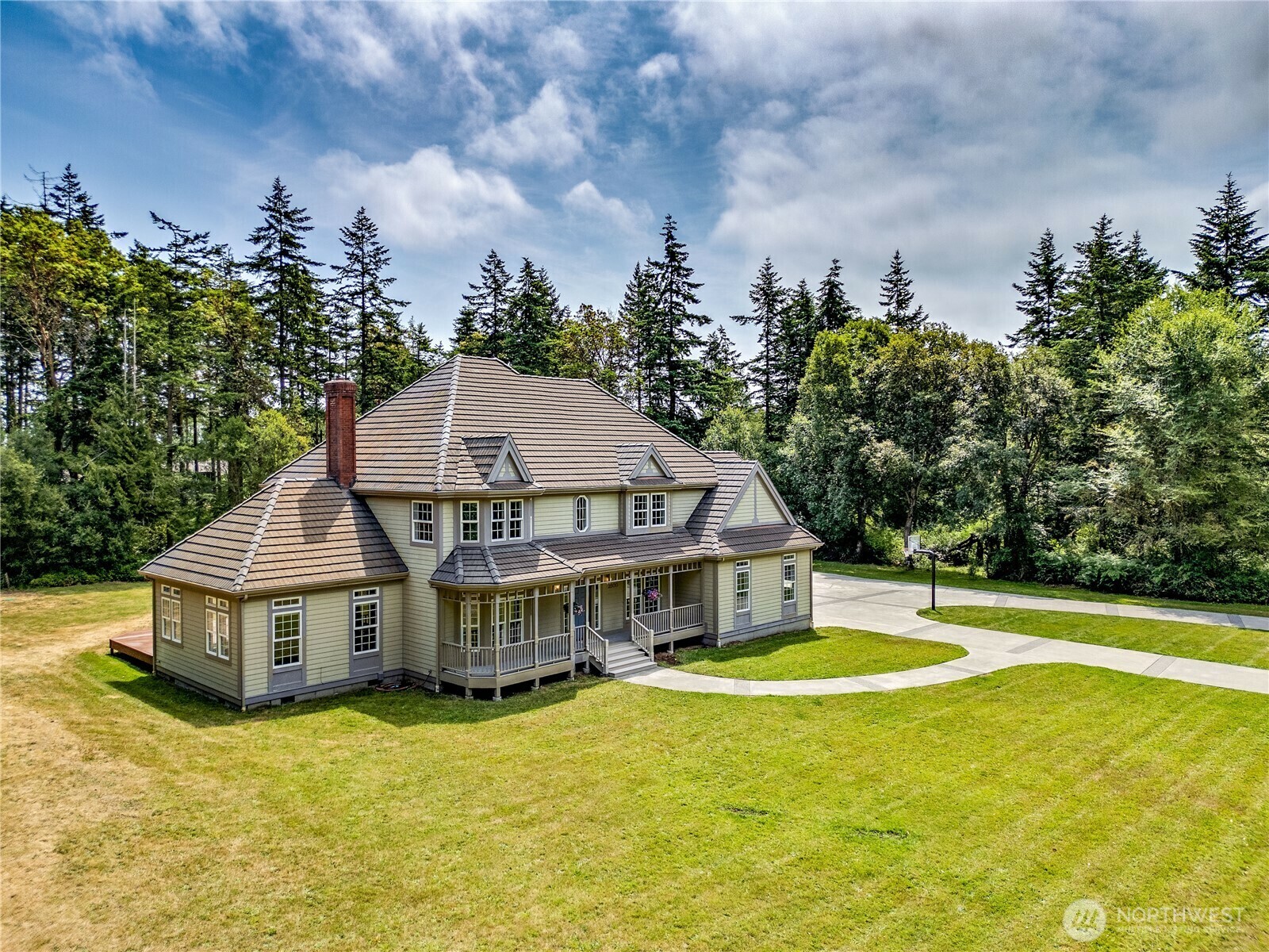 Property Photo: 2800 Cliff Street WA 98368