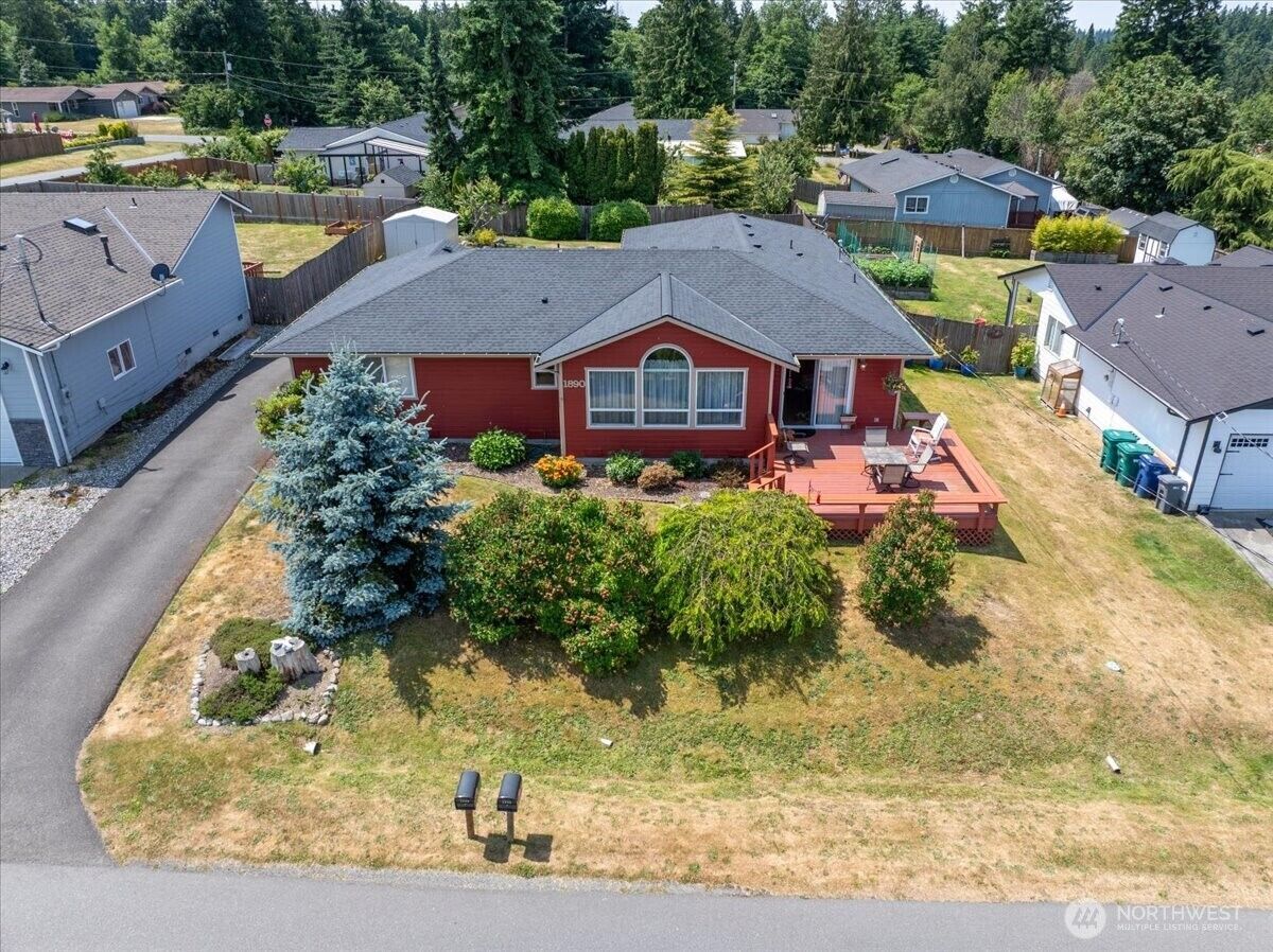 Property Photo: 1890 Edgewood Drive WA 98282