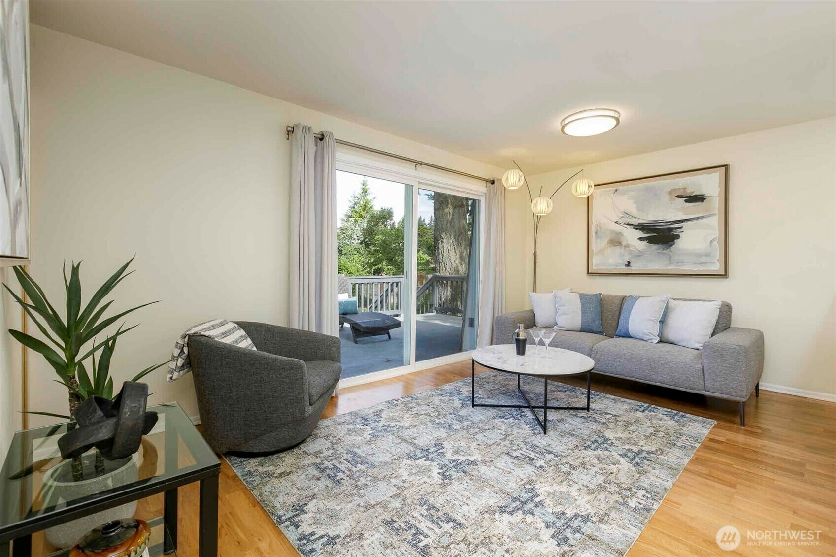 Property Photo: 13723 1st Avenue NW WA 98177