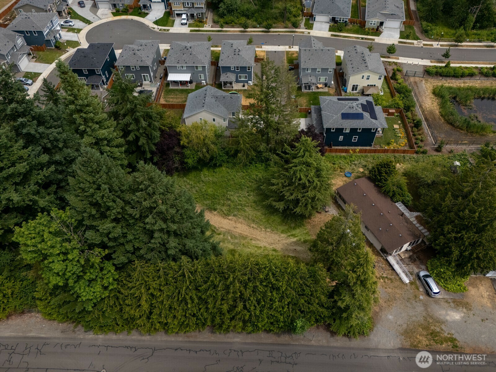 Property Photo: 11604 SE 304th Street WA 98092