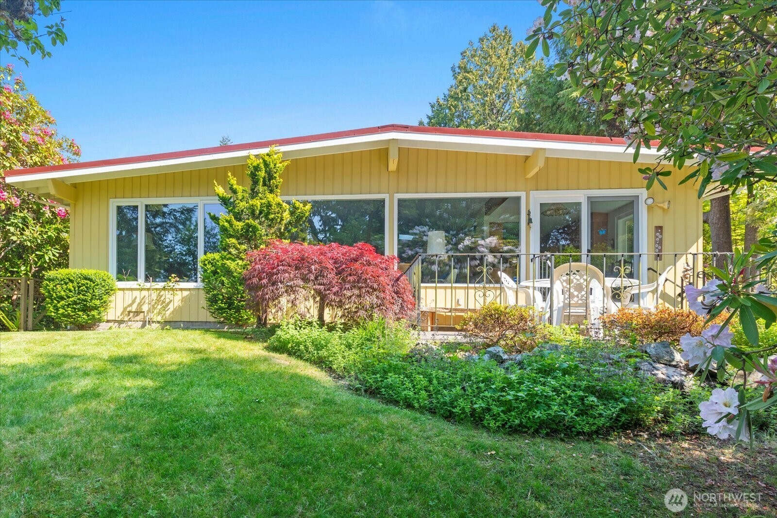 Property Photo: 9314 192nd Place SW WA 98020